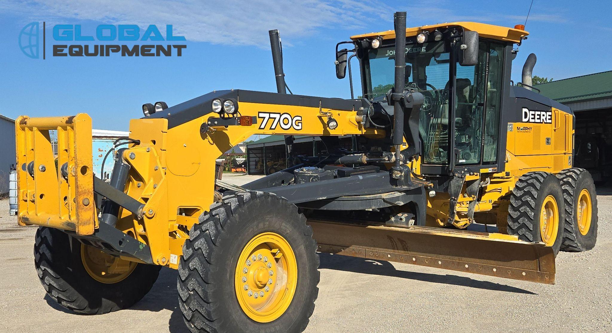 John Deere 770G