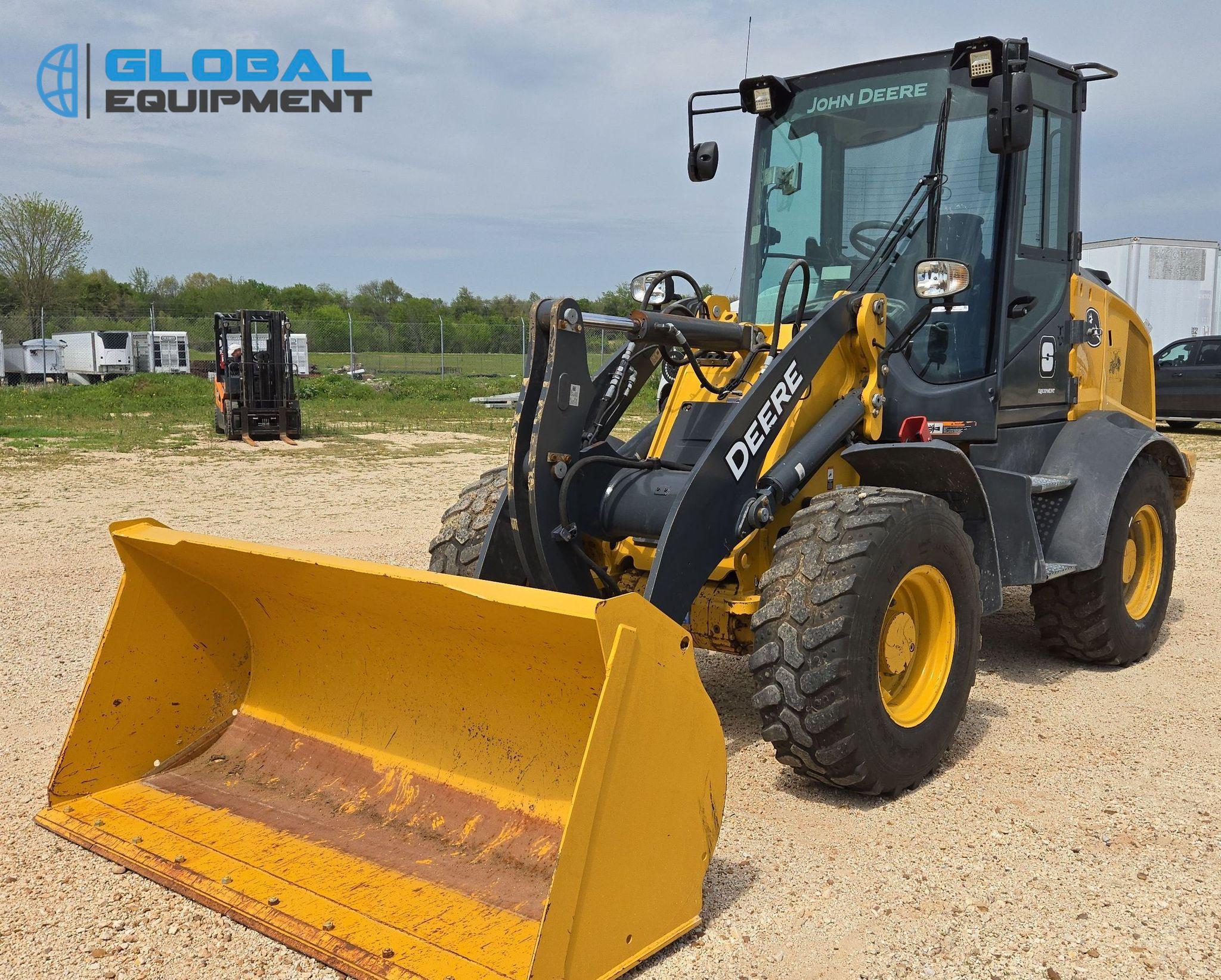 2022 John Deere 324L